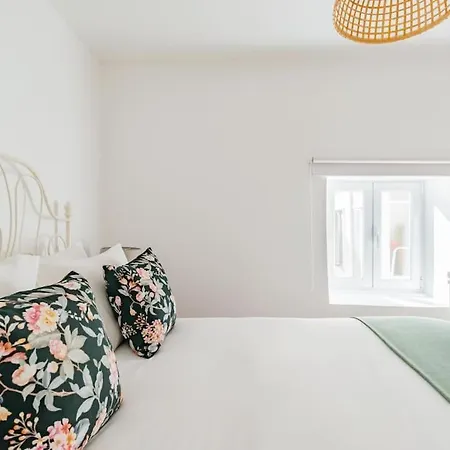 Casa De Santana Ii, *