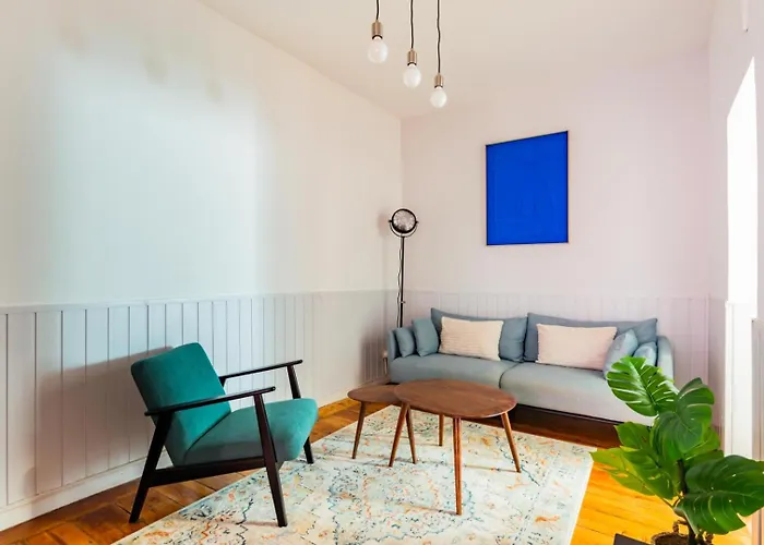 Casa De Santana Ii, * Lisboa