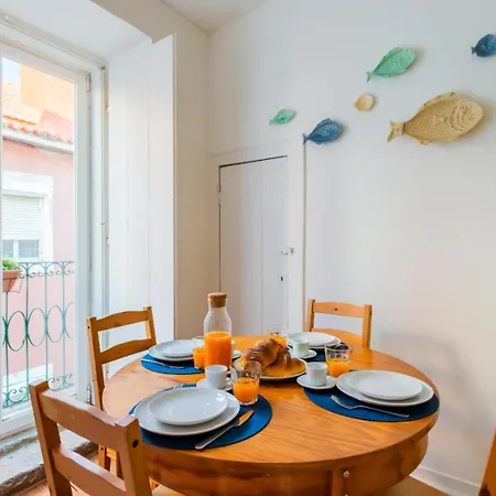 Casa De Santana Ii, Apartment Lisbon