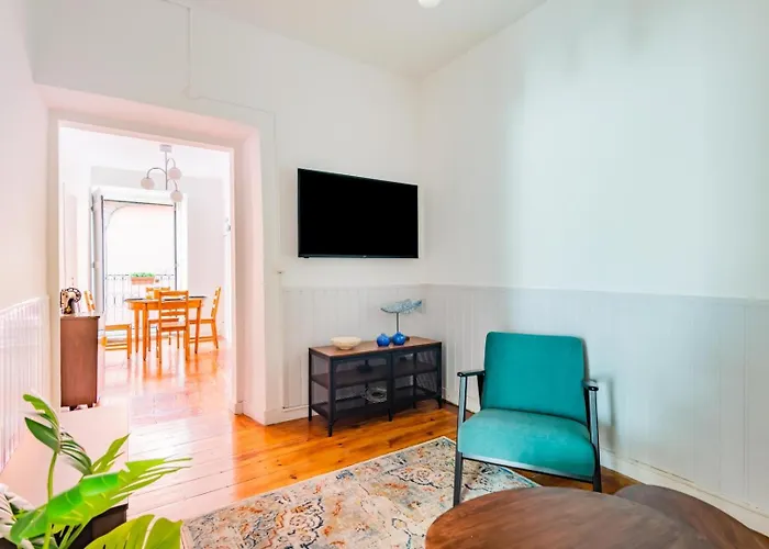 Casa De Santana Ii, * Lisbon